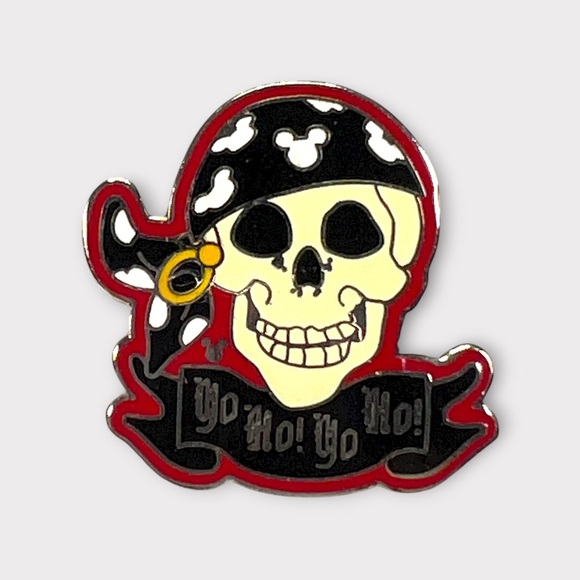 5 Disney Pin Lot Pirates of the Caribbean 2007 Hidden Mickey Pin Trading Skull - Picture 11 of 16